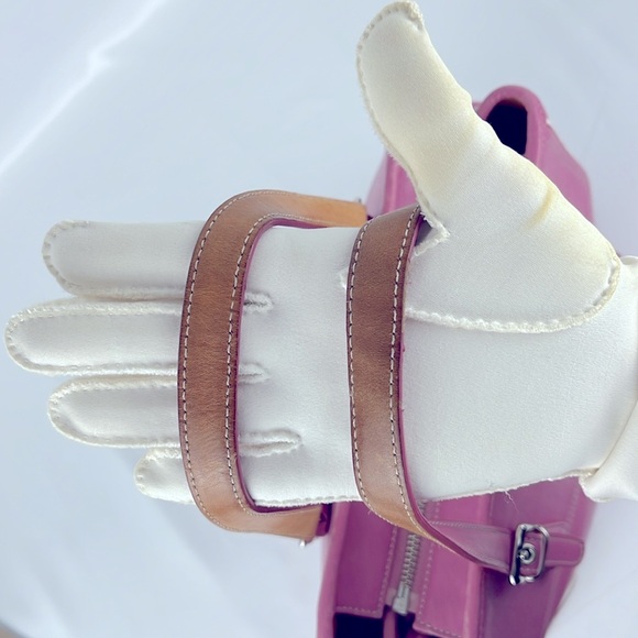 Coach Hamptons Lilac and White Leather Hand Bag M3Q-9605 Zip Closure Purse - Picture 11 of 16